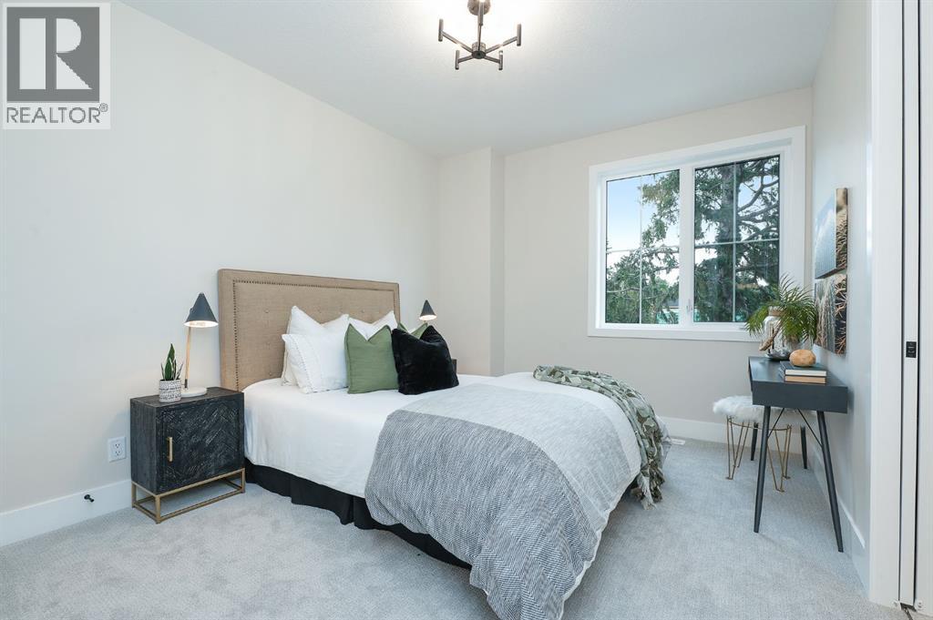 Single Family House for Sale in  West Glen Crescent SW Westgate Calgary 