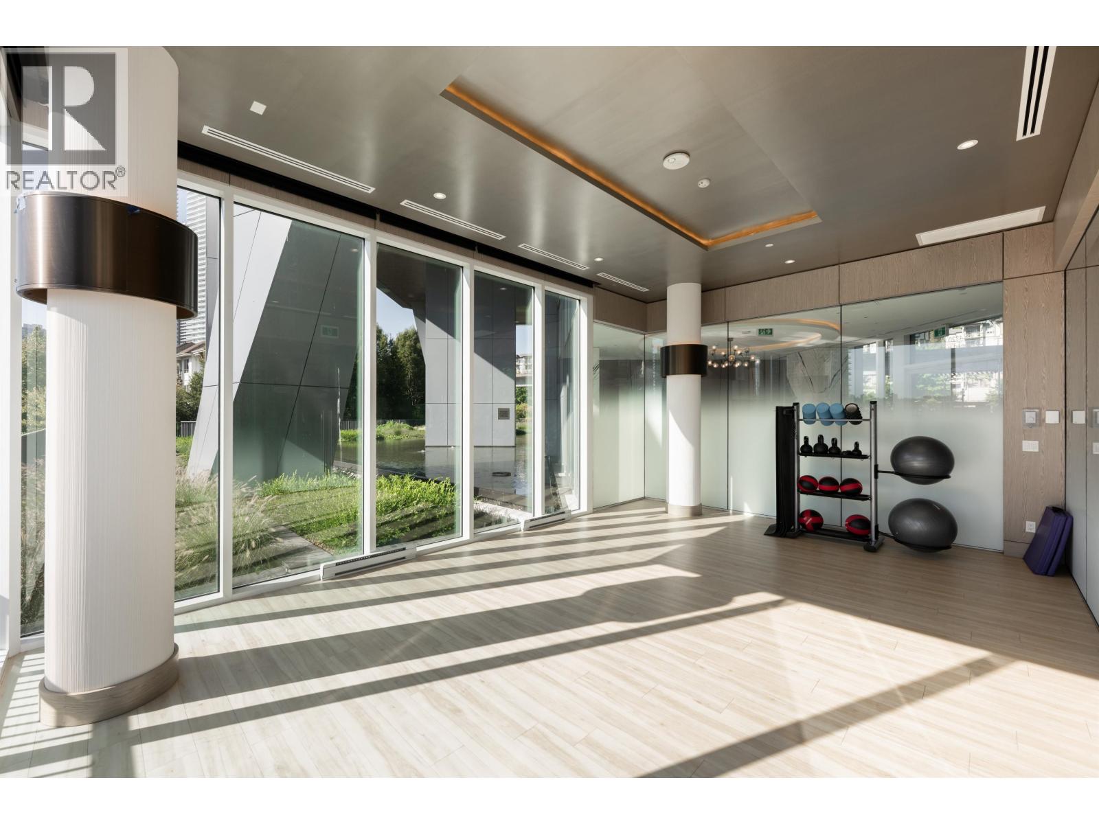 3808 4720 LOUGHEED HIGHWAY, Burnaby