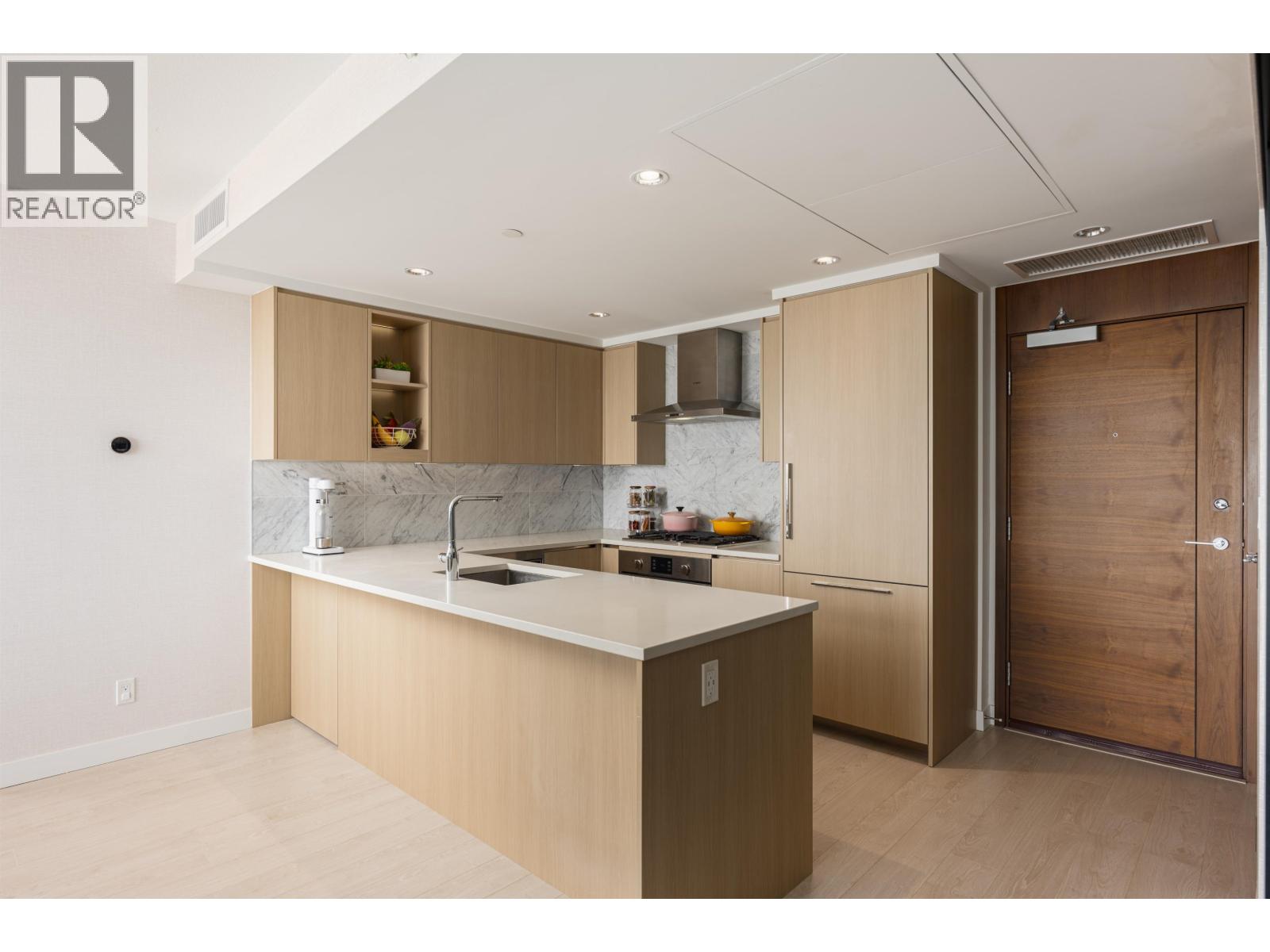 3808 4720 LOUGHEED HIGHWAY, Burnaby