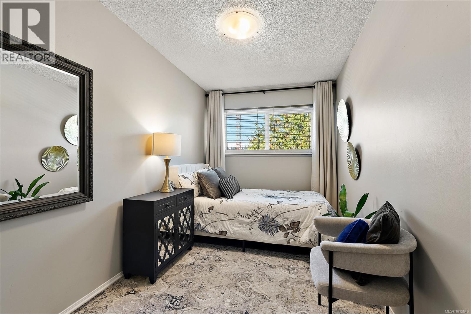 302 642 Admirals Road, Esquimalt