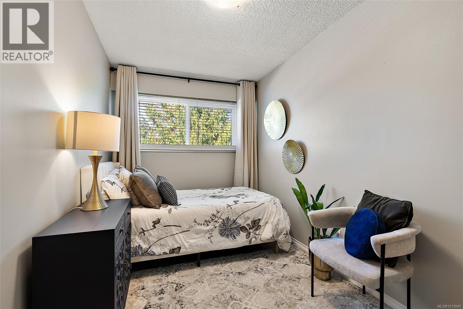 302 642 Admirals Road, Esquimalt