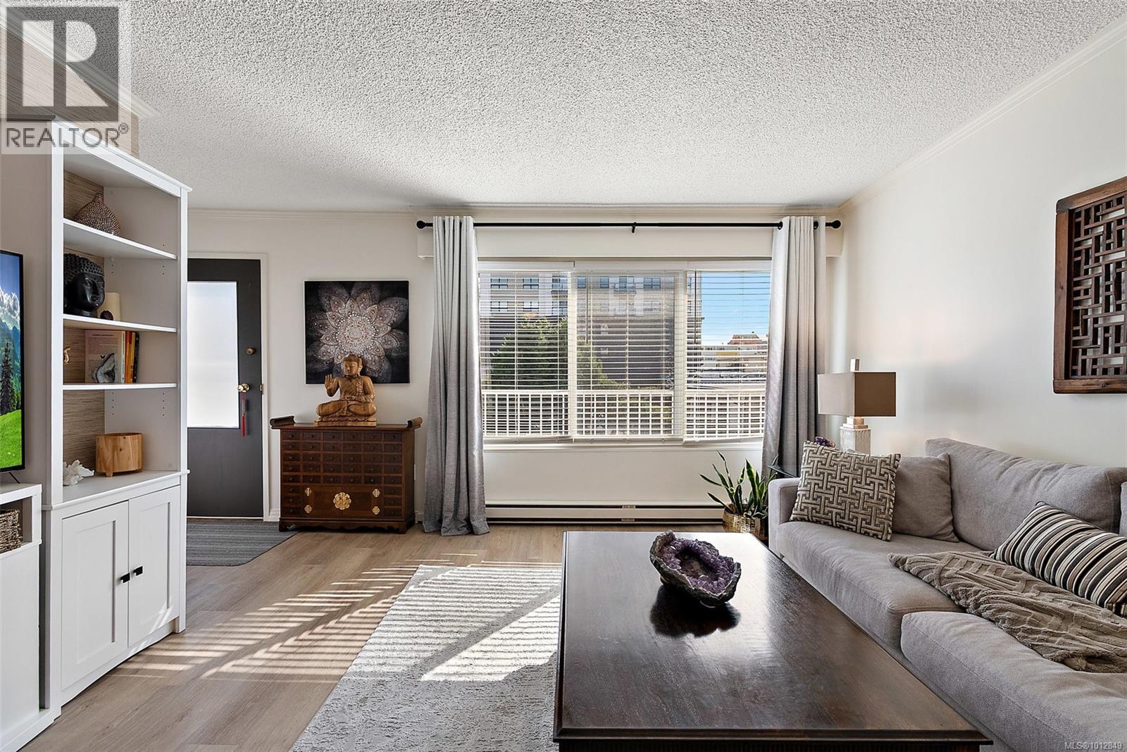 302 642 Admirals Road, Esquimalt