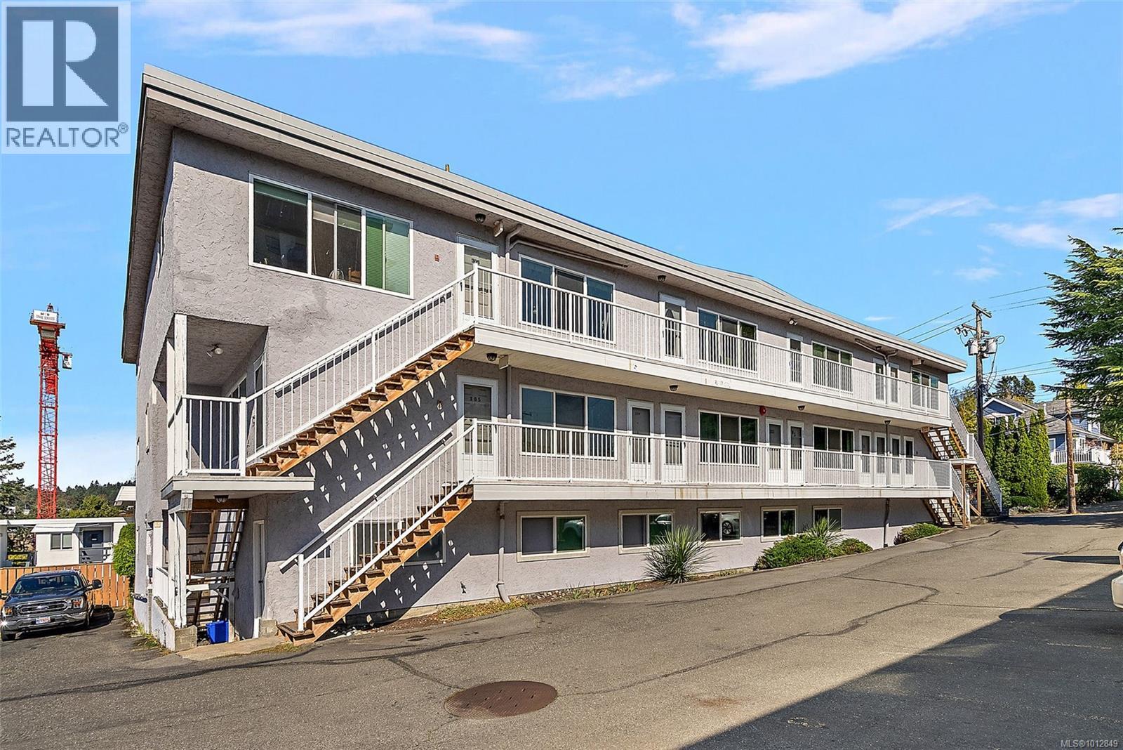 302 642 Admirals Road, Esquimalt