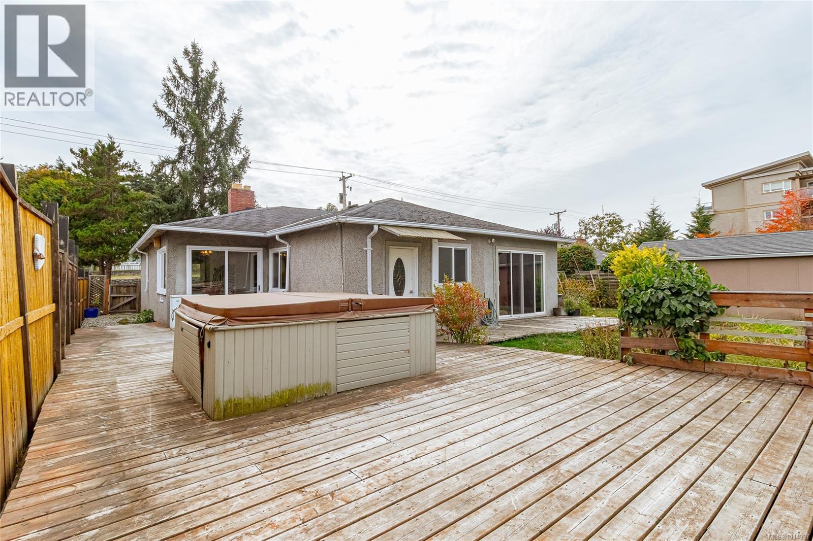  1124 Colville Road, Esquimalt