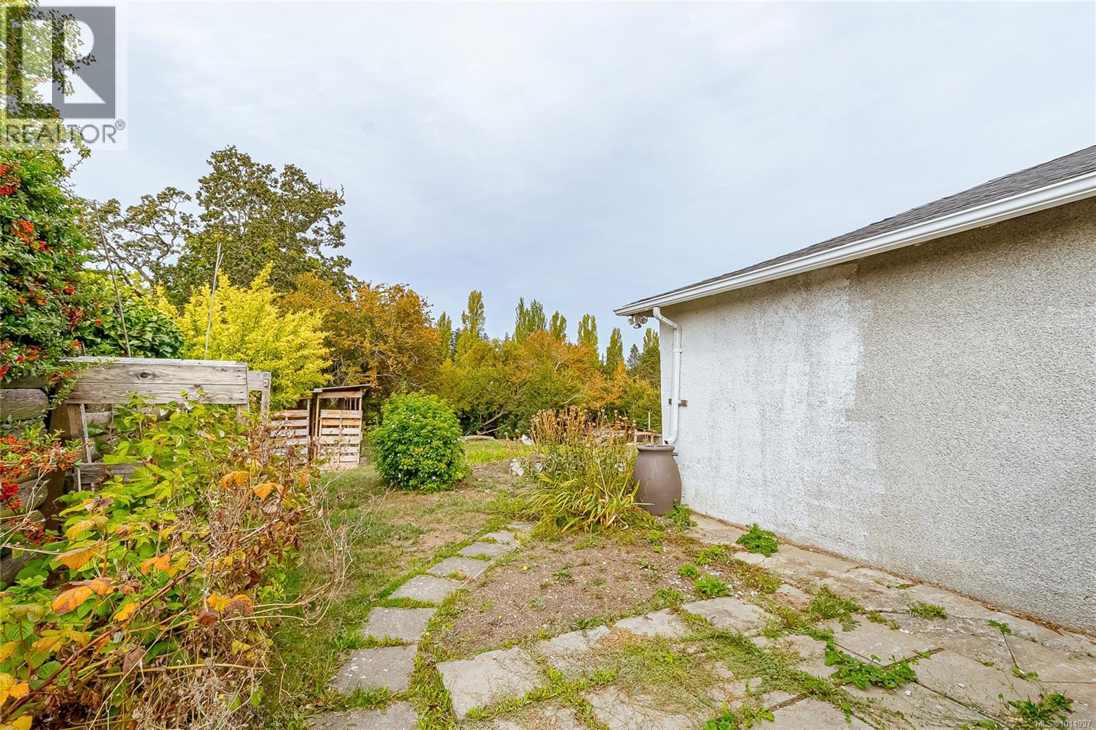  1124 Colville Road, Esquimalt