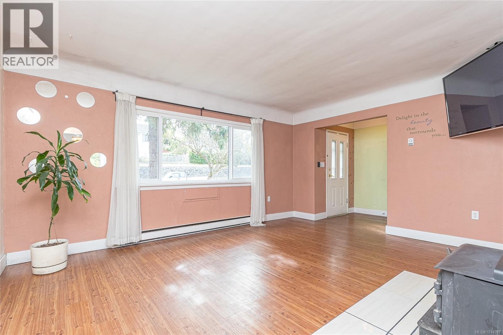  1124 Colville Road, Esquimalt