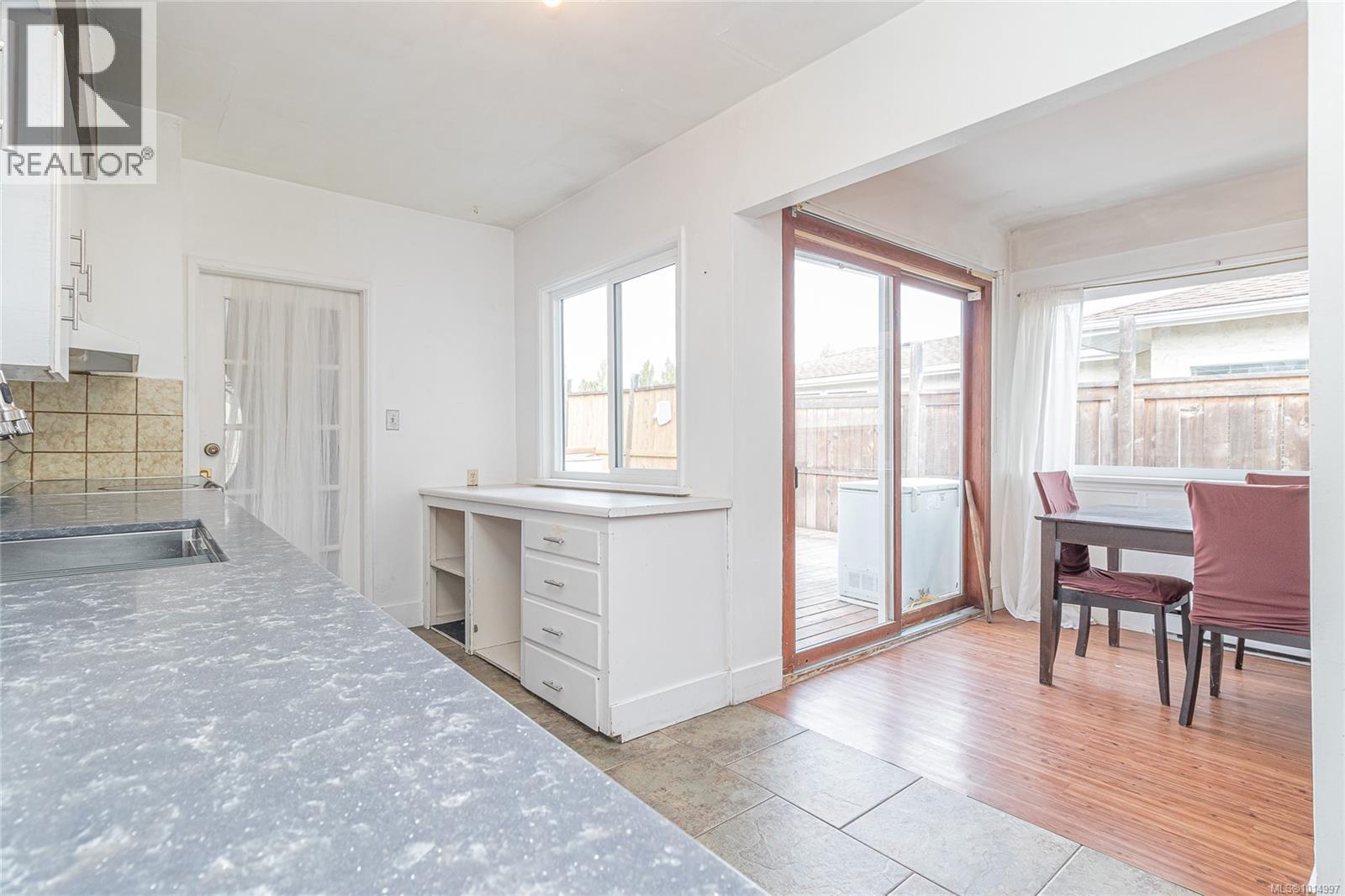  1124 Colville Road, Esquimalt