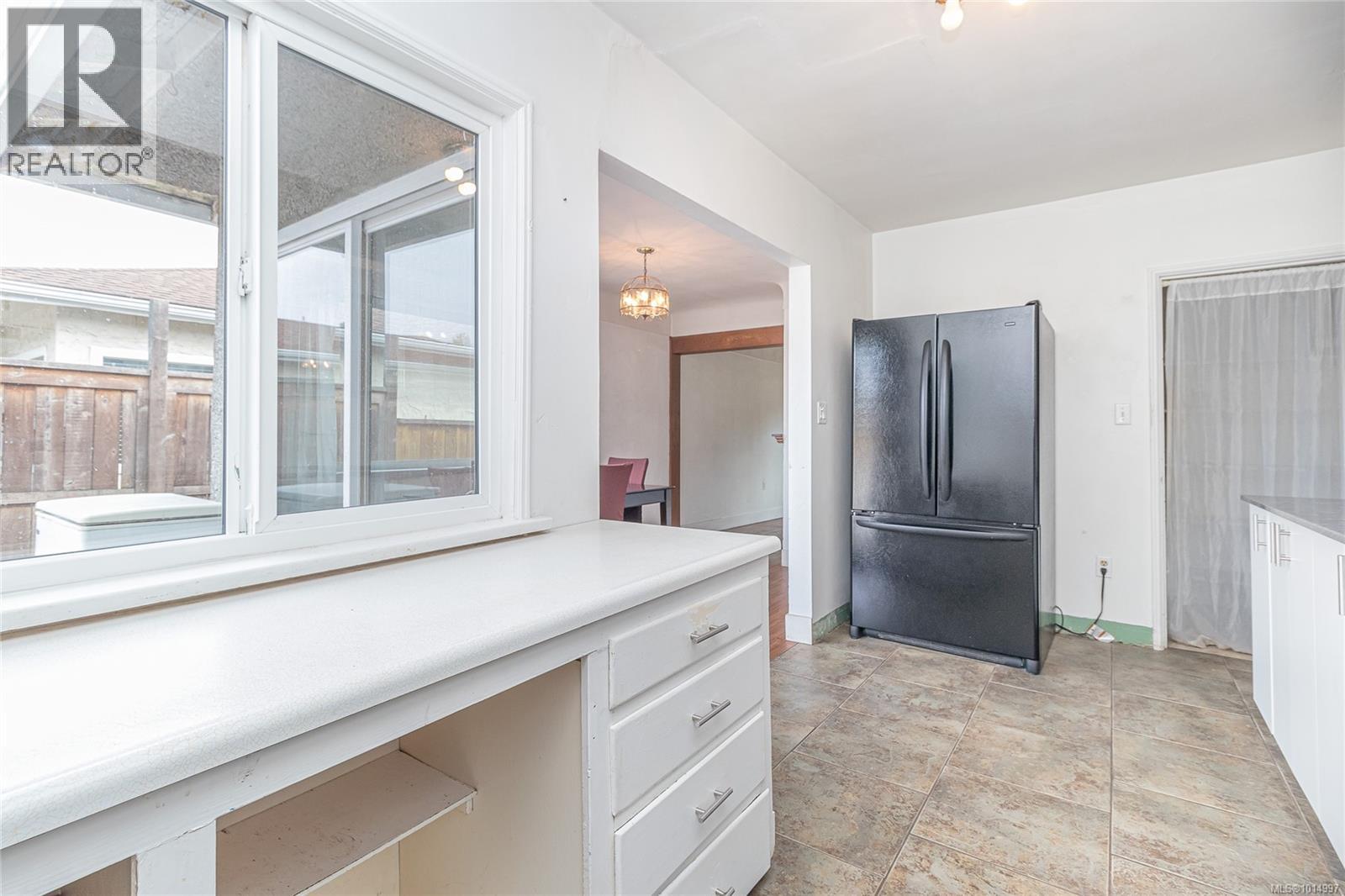  1124 Colville Road, Esquimalt