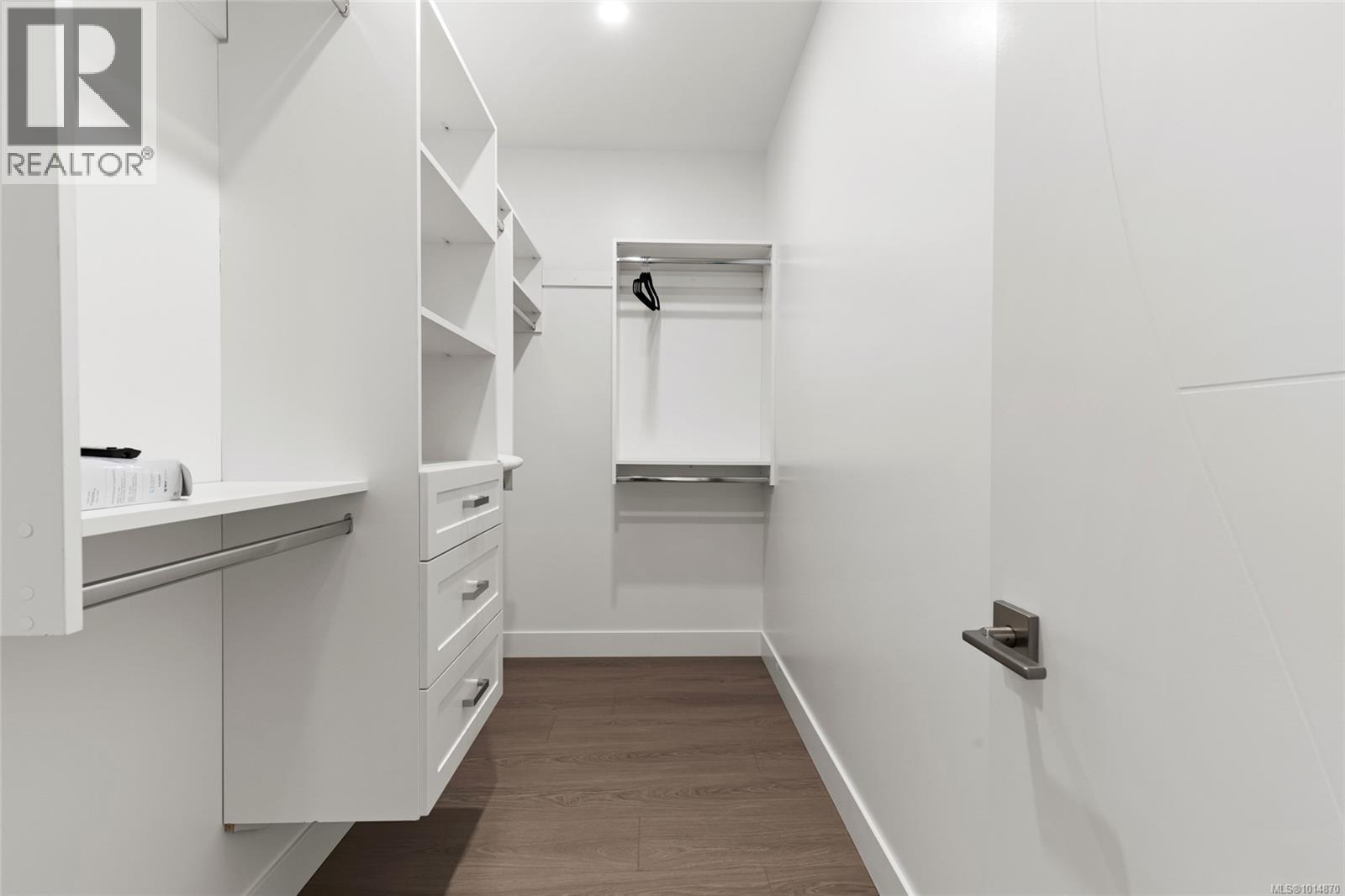 2350 Swallow Pl, Langford