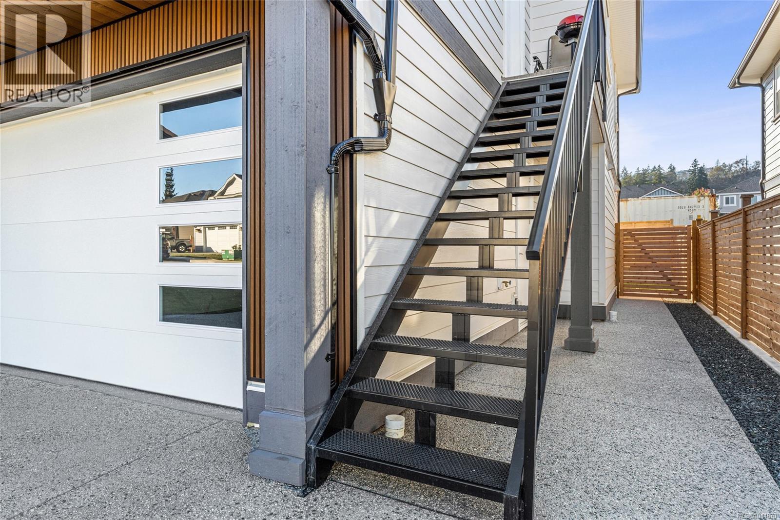 2350 Swallow Pl, Langford