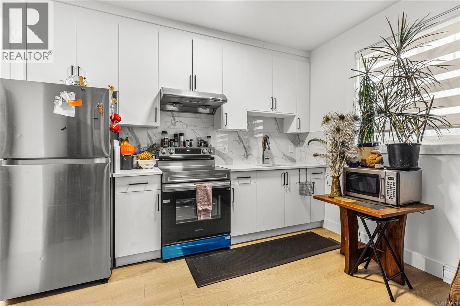 2350 Swallow Pl, Langford