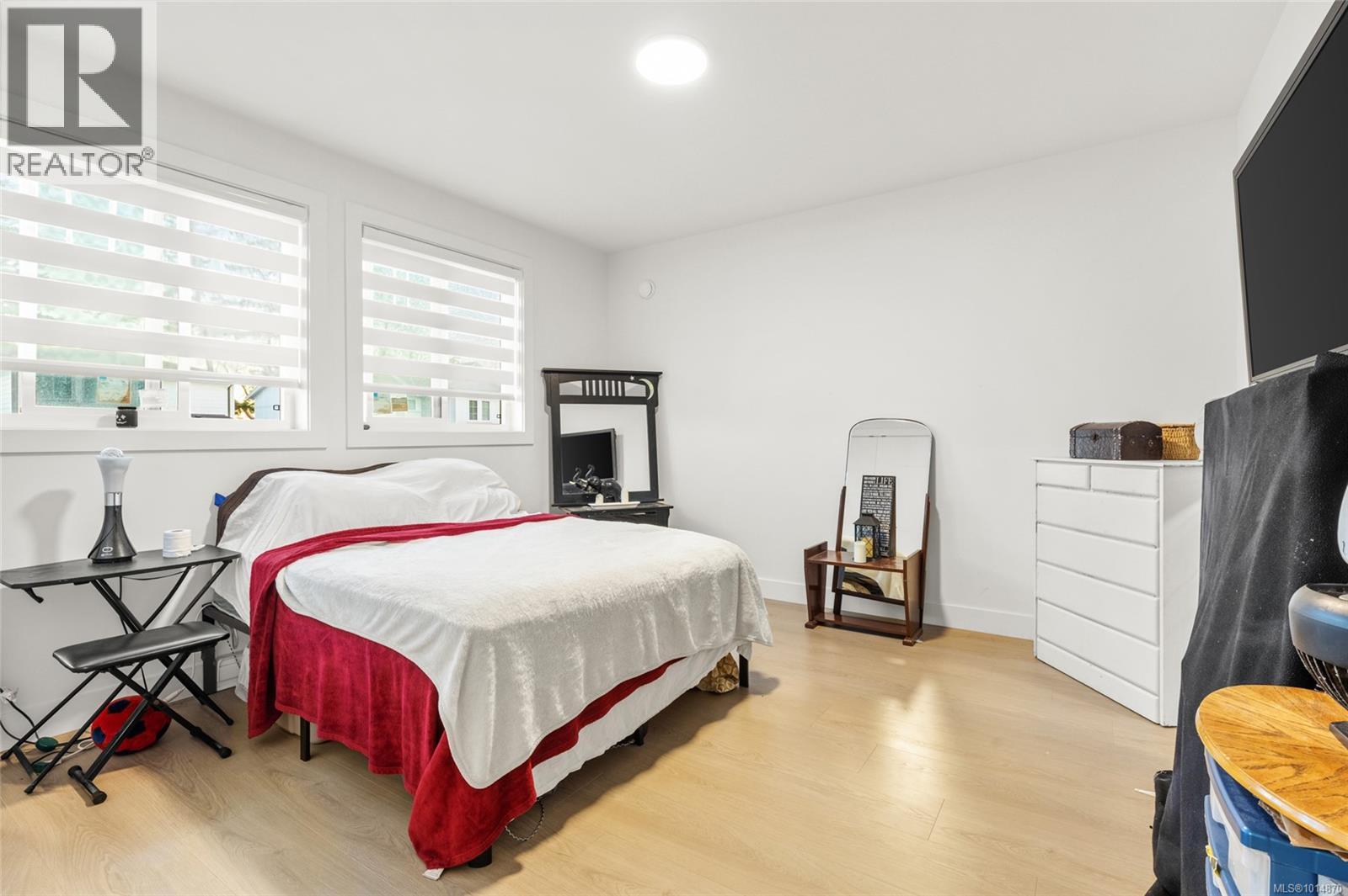2350 Swallow Pl, Langford