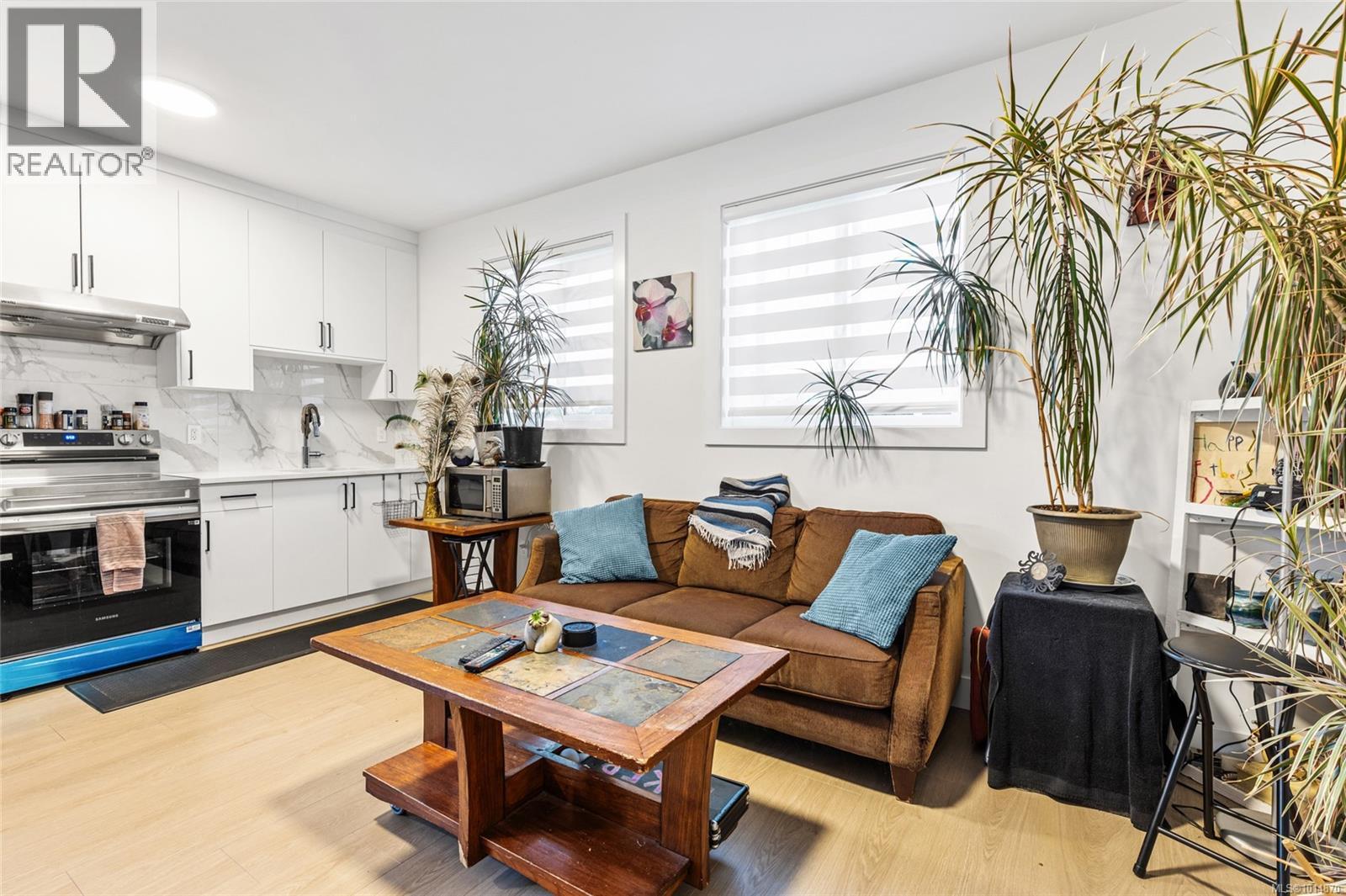 2350 Swallow Pl, Langford