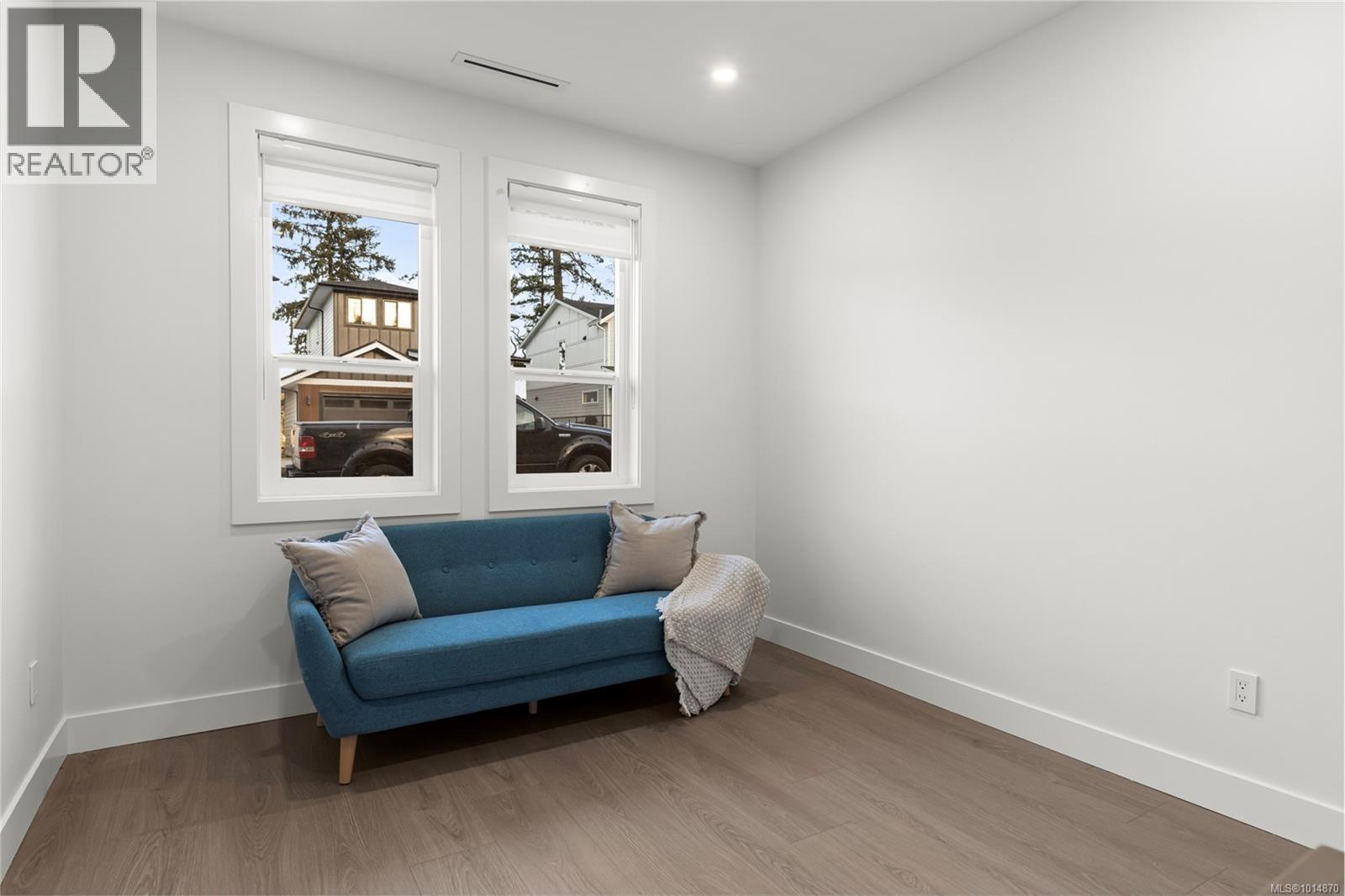 2350 Swallow Pl, Langford