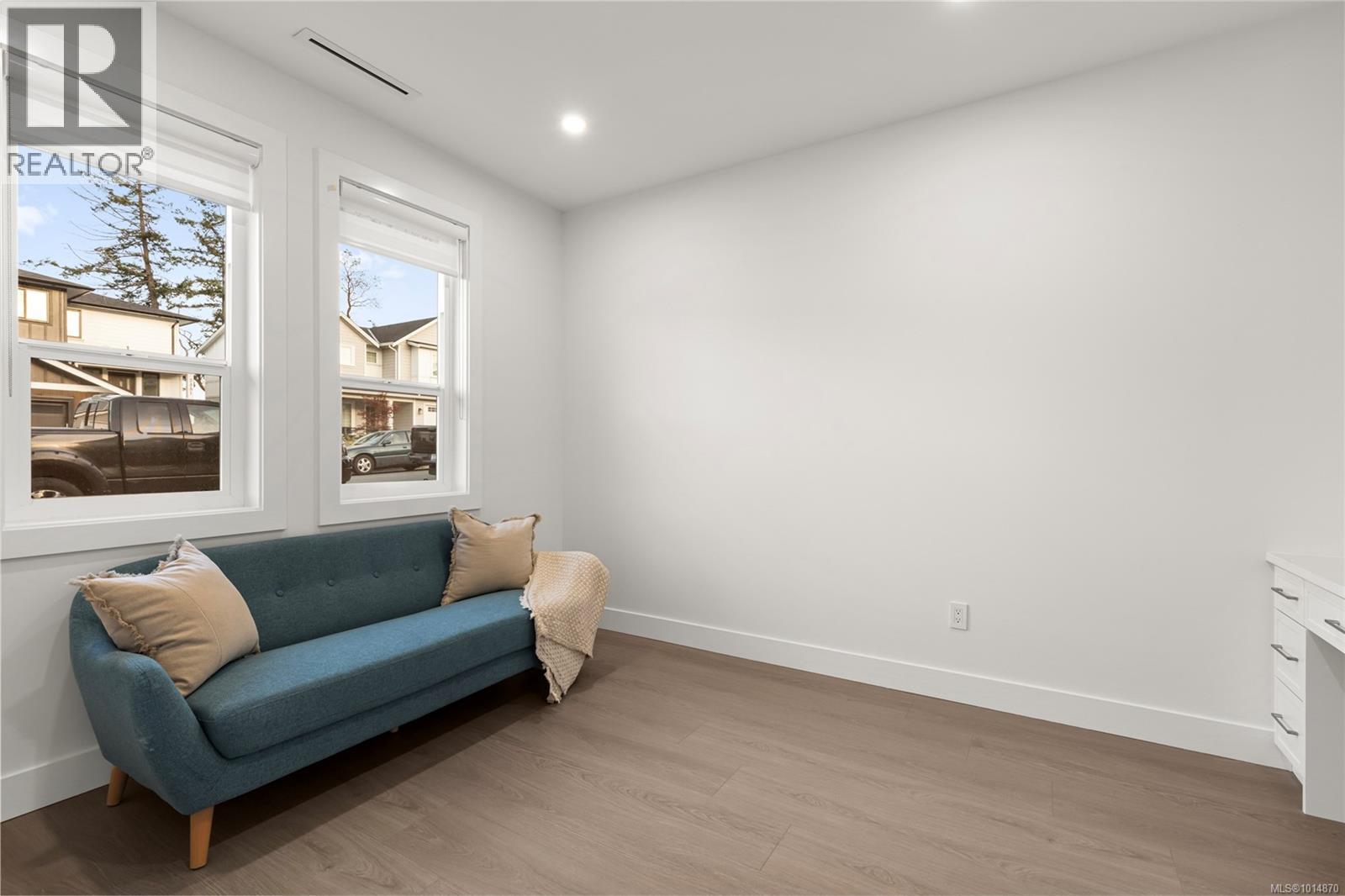 2350 Swallow Pl, Langford