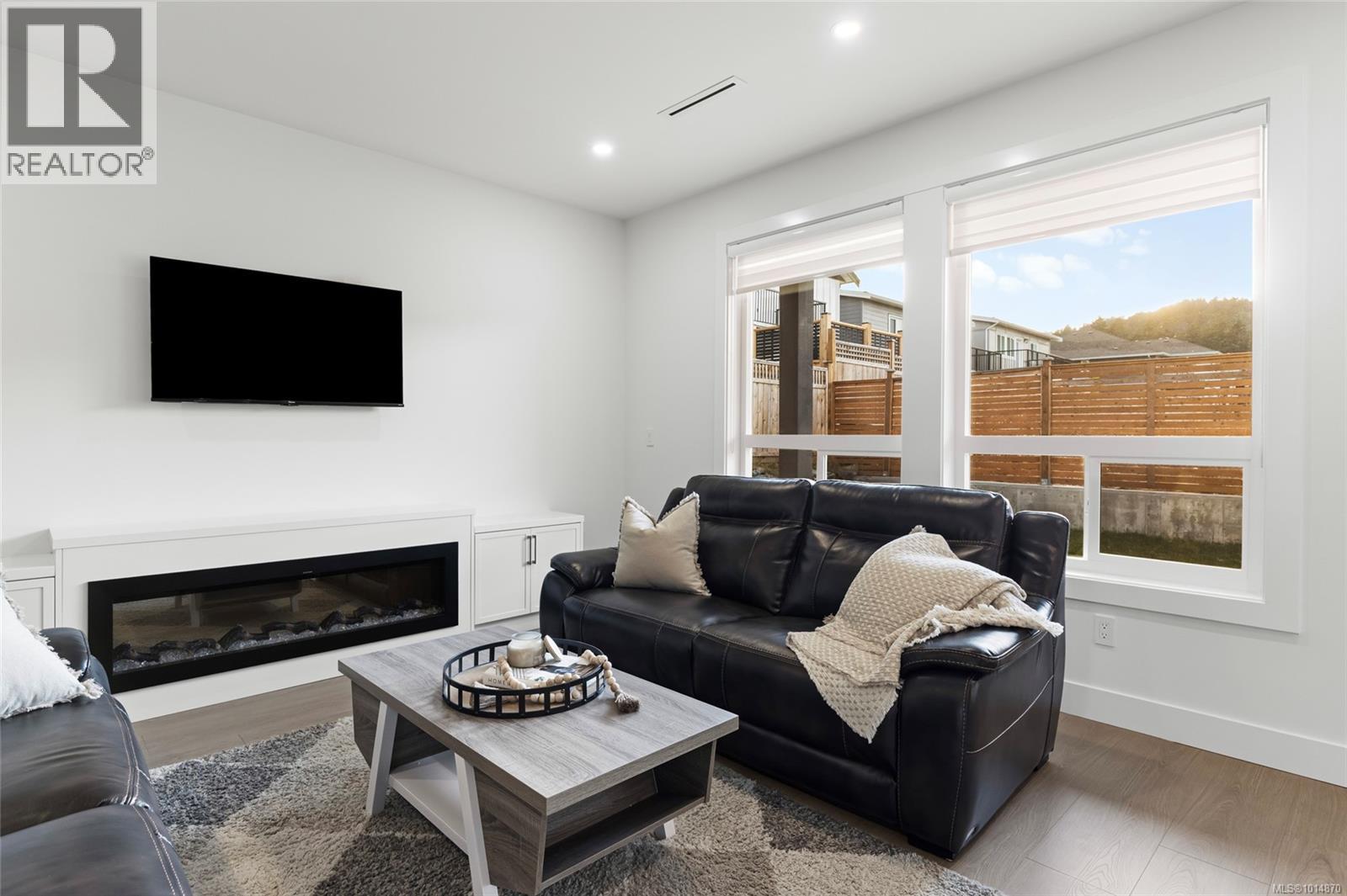 2350 Swallow Pl, Langford