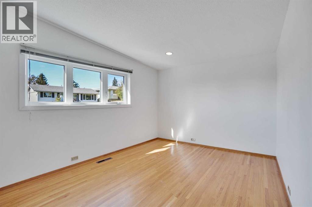 Single Family House Bungalow for Sale in  Mayland Drive NE Mayland Heights Calgary 