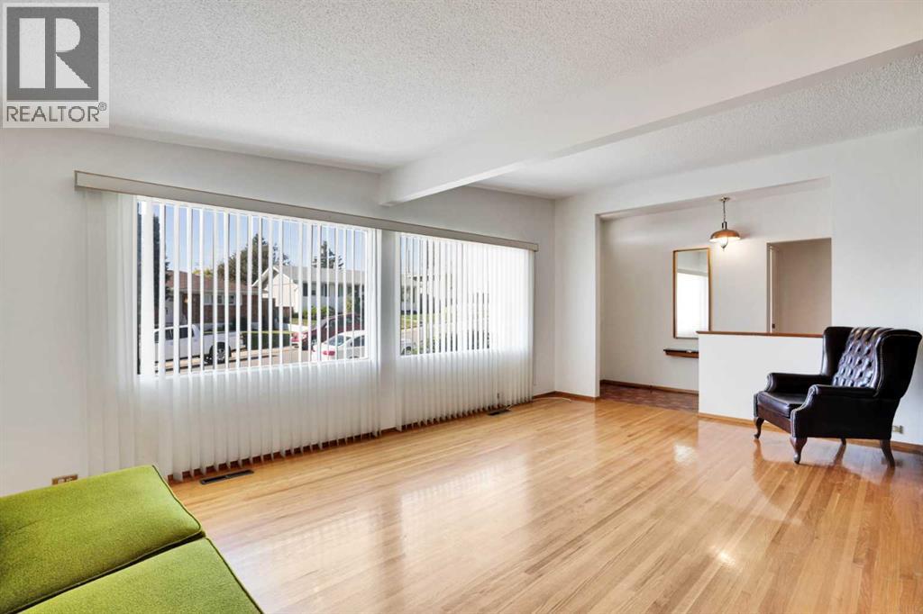 Single Family House Bungalow for Sale in  Mayland Drive NE Mayland Heights Calgary 