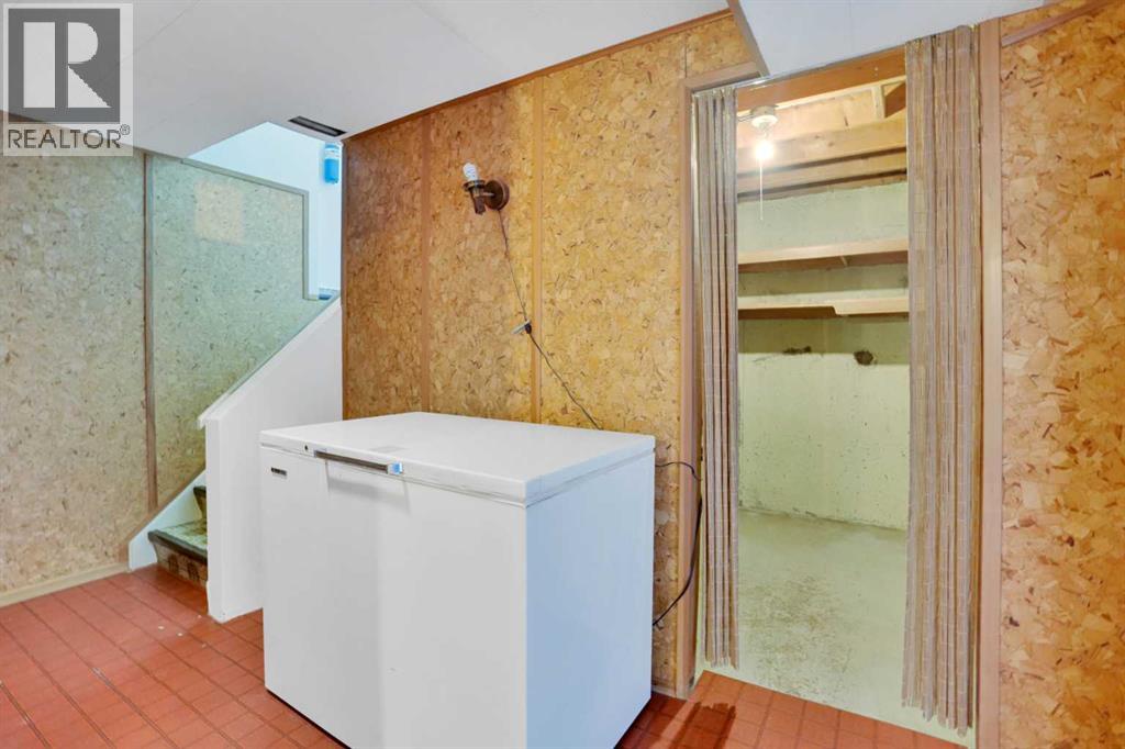 Single Family House Bungalow for Sale in  Mayland Drive NE Mayland Heights Calgary 