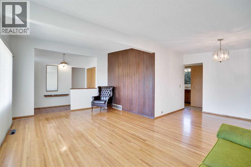 Single Family House Bungalow for Sale in  Mayland Drive NE Mayland Heights Calgary 