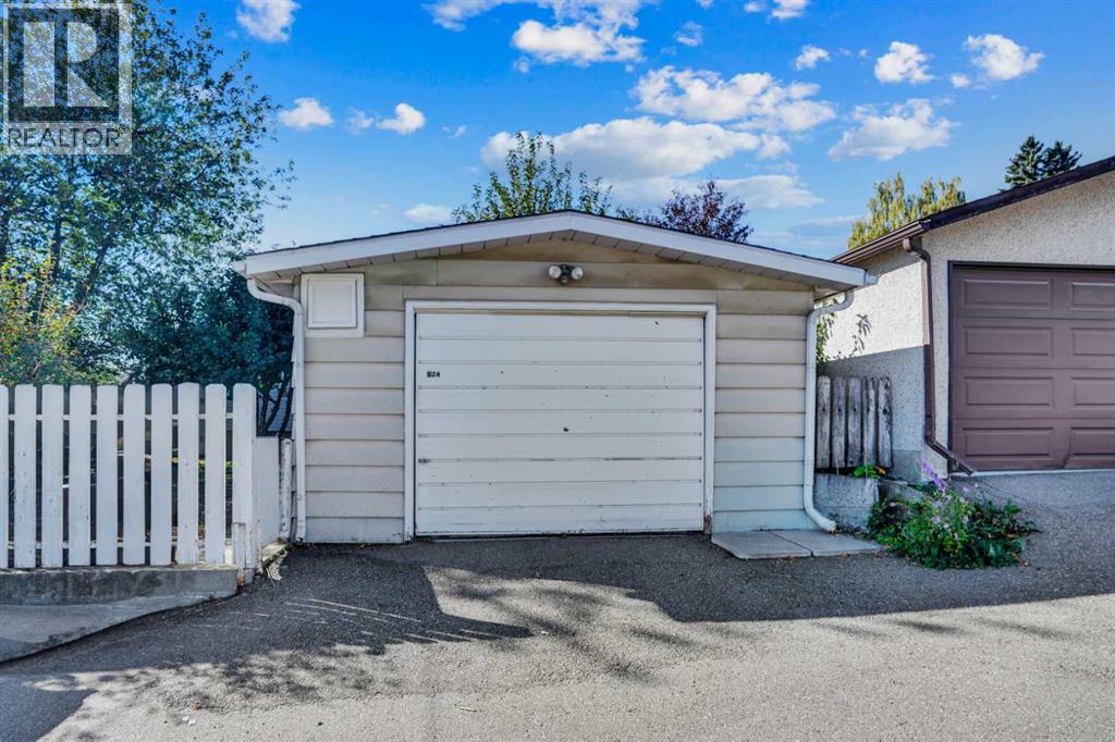 Single Family House Bungalow for Sale in  Mayland Drive NE Mayland Heights Calgary 
