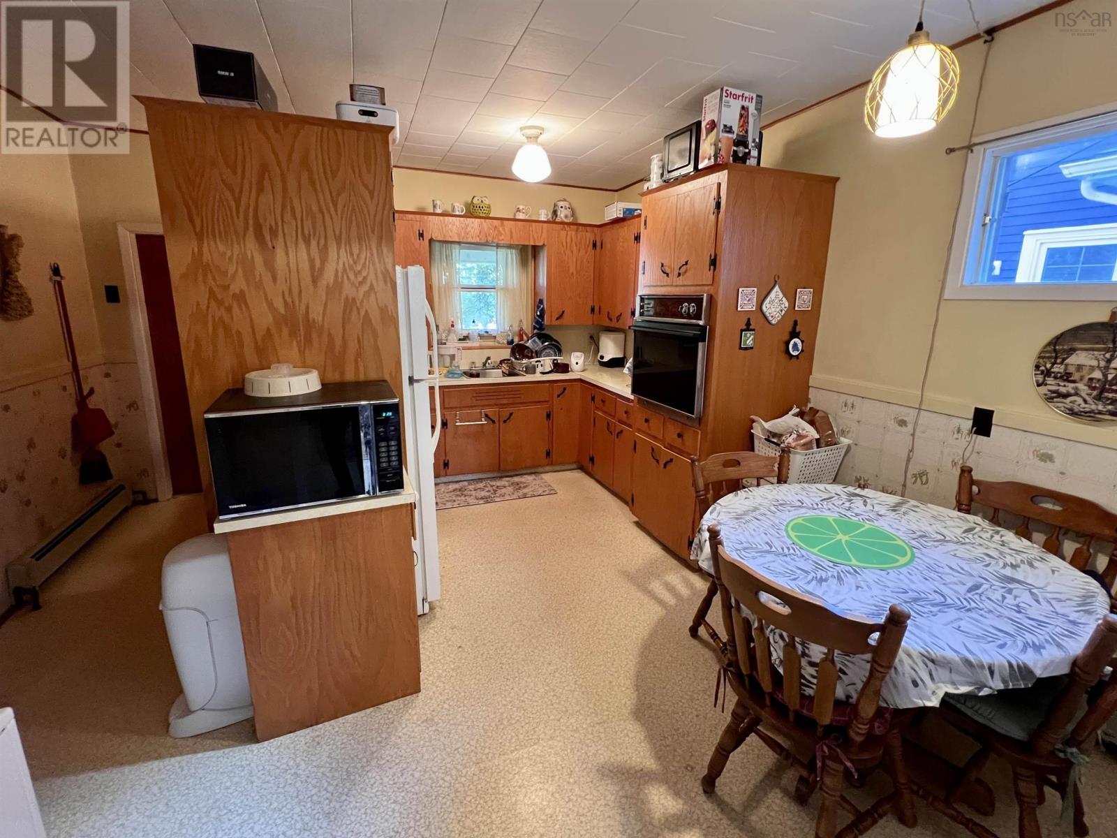 Property 33 of 36 of 279 Church Street