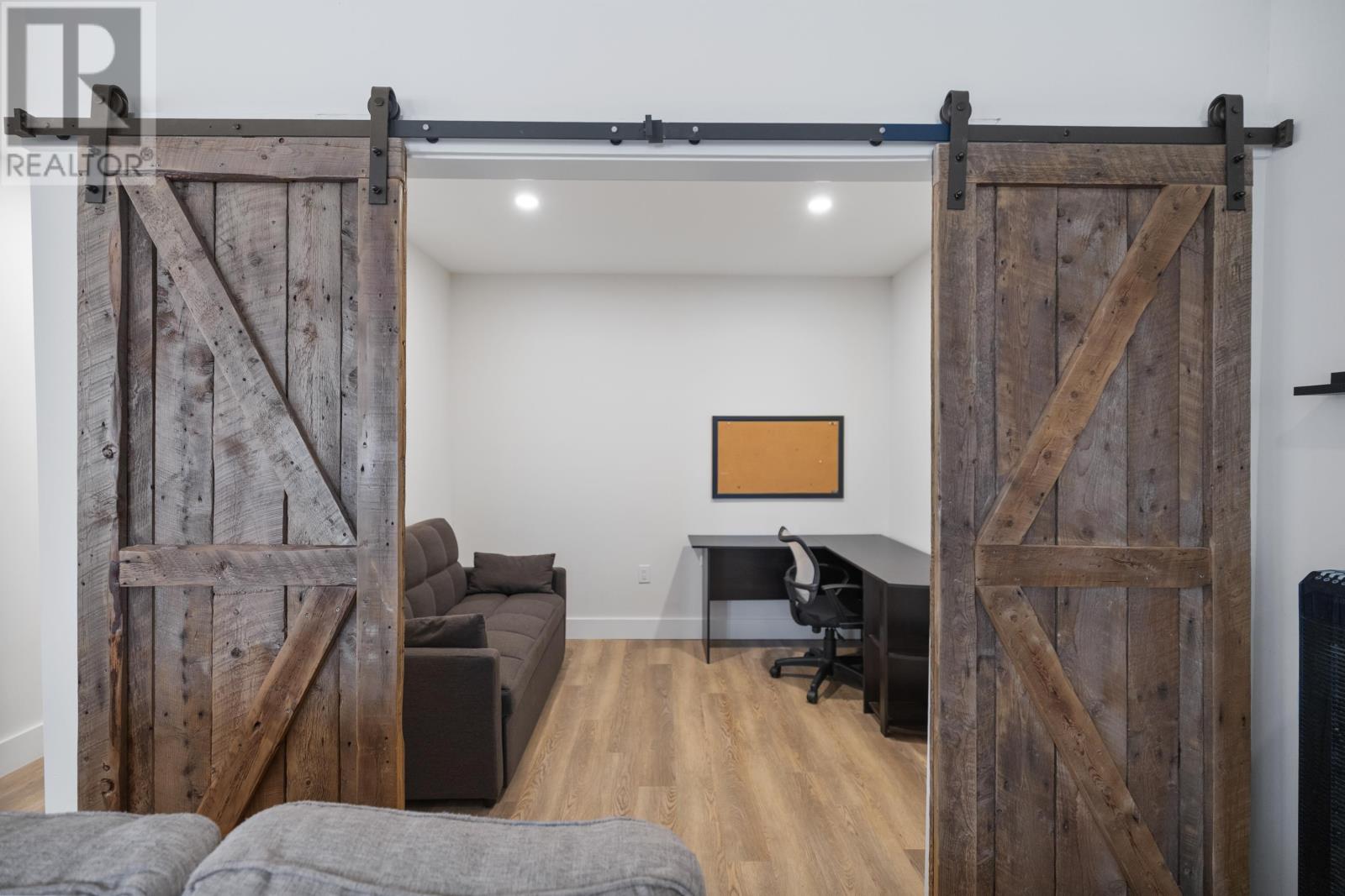 #102 52 SYDNEY STREET - 14