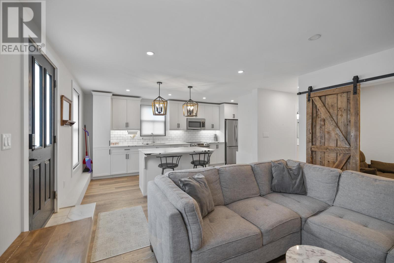 #102 52 SYDNEY STREET - 8