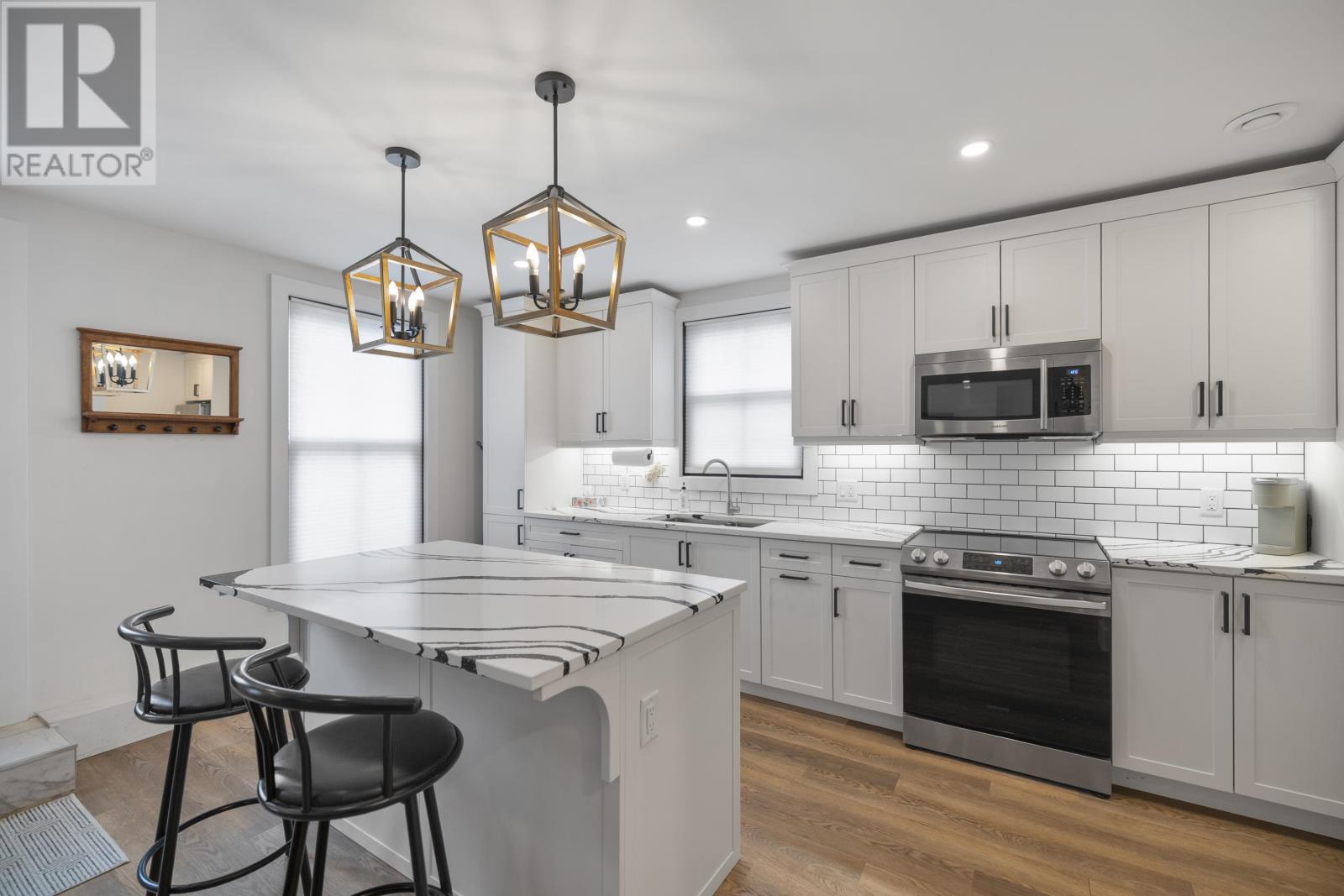 #102 52 SYDNEY STREET - 9