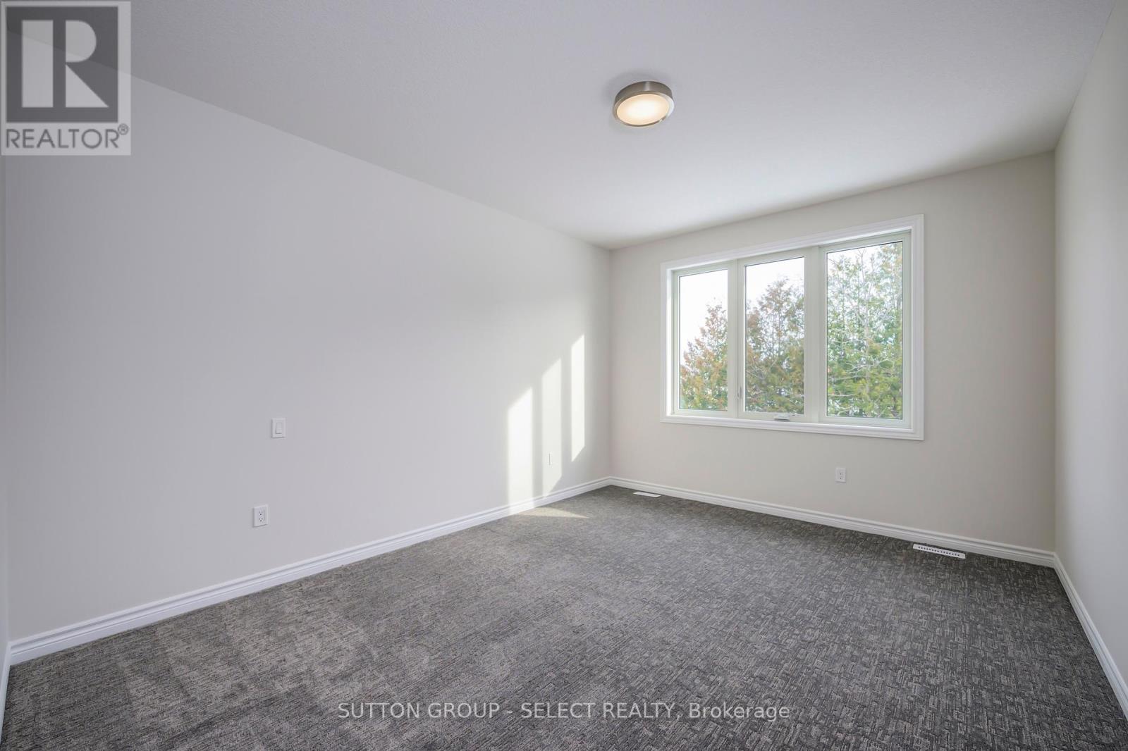 7 SPRUCE CRESCENT - 15