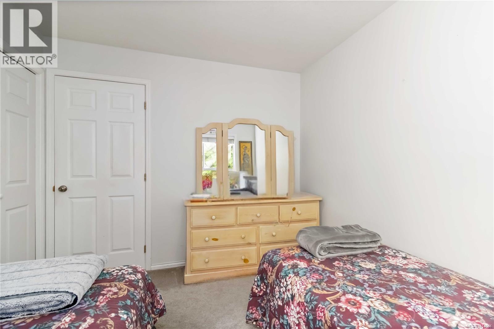 302 1710 Fort Street, Victoria