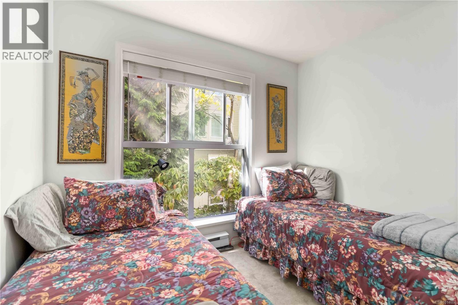 302 1710 Fort Street, Victoria