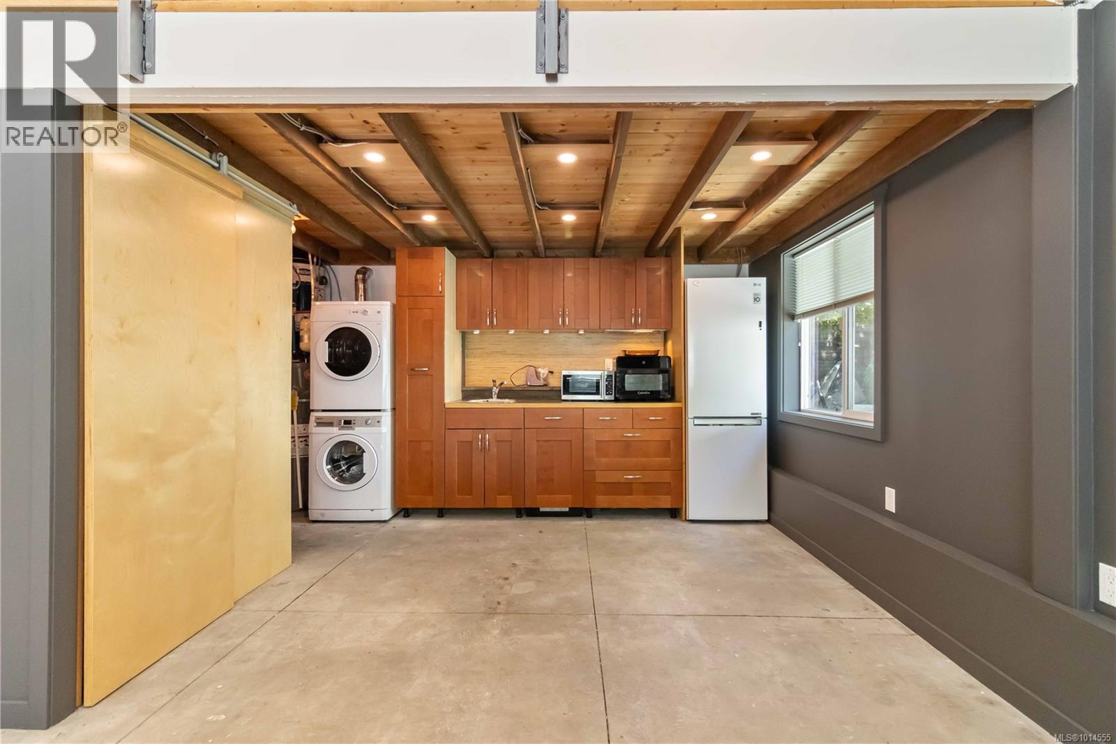  1334 Pembroke Street, Victoria