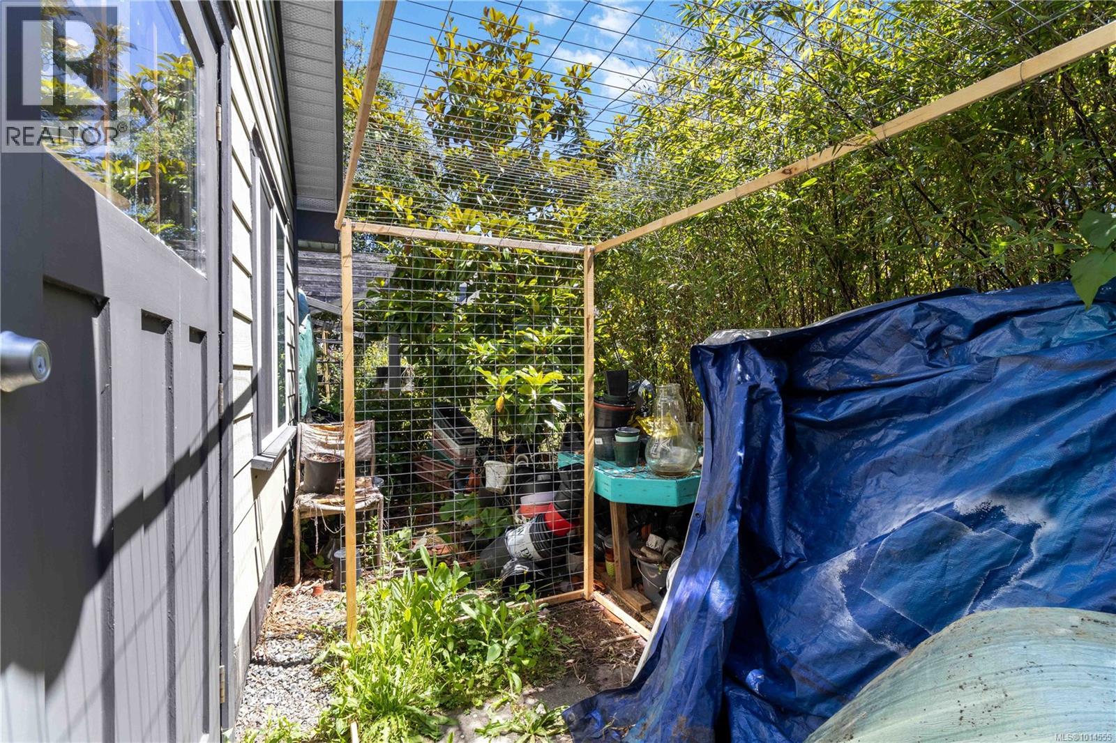  1334 Pembroke Street, Victoria