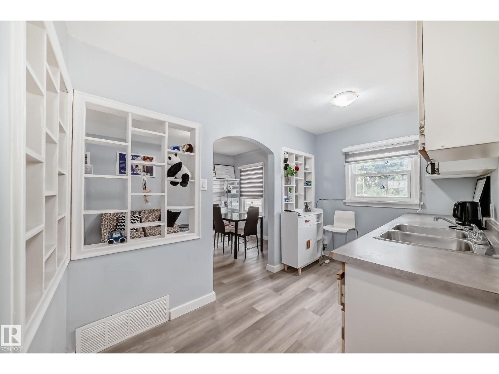 11951 77 ST NW NW, Edmonton