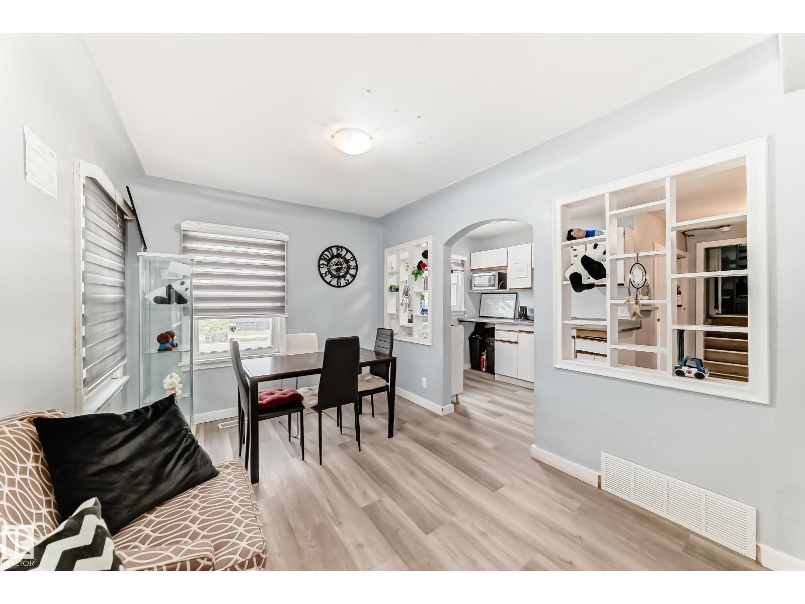 11951 77 ST NW NW, Edmonton