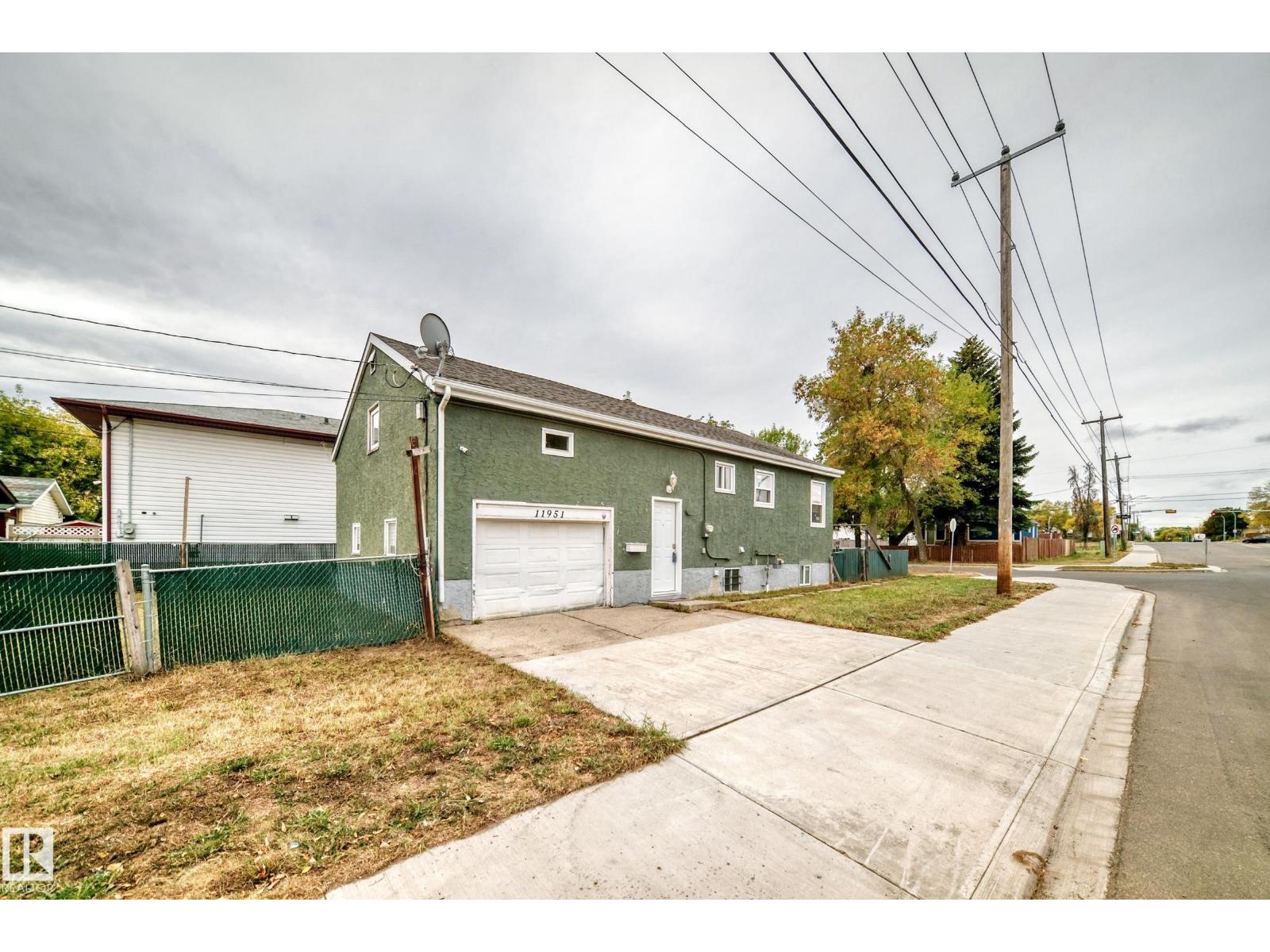11951 77 ST NW NW, Edmonton