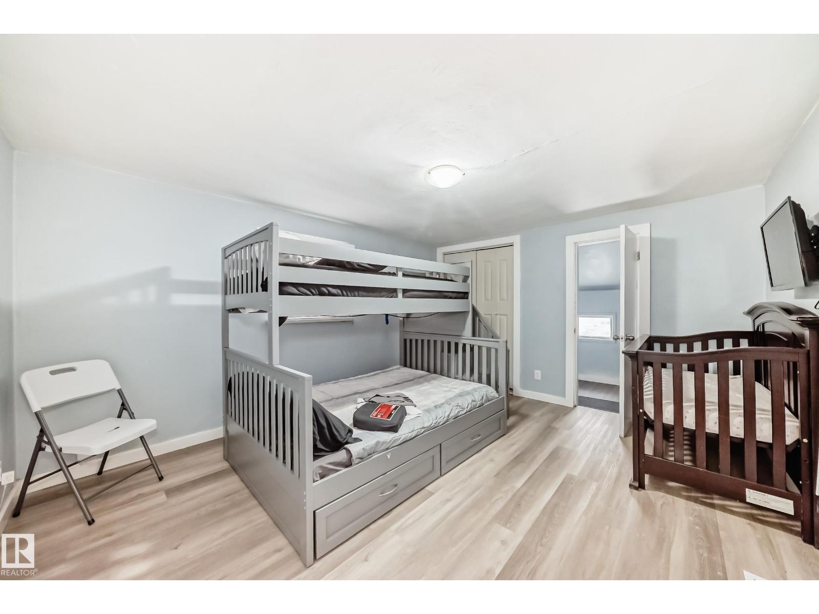 11951 77 ST NW NW, Edmonton