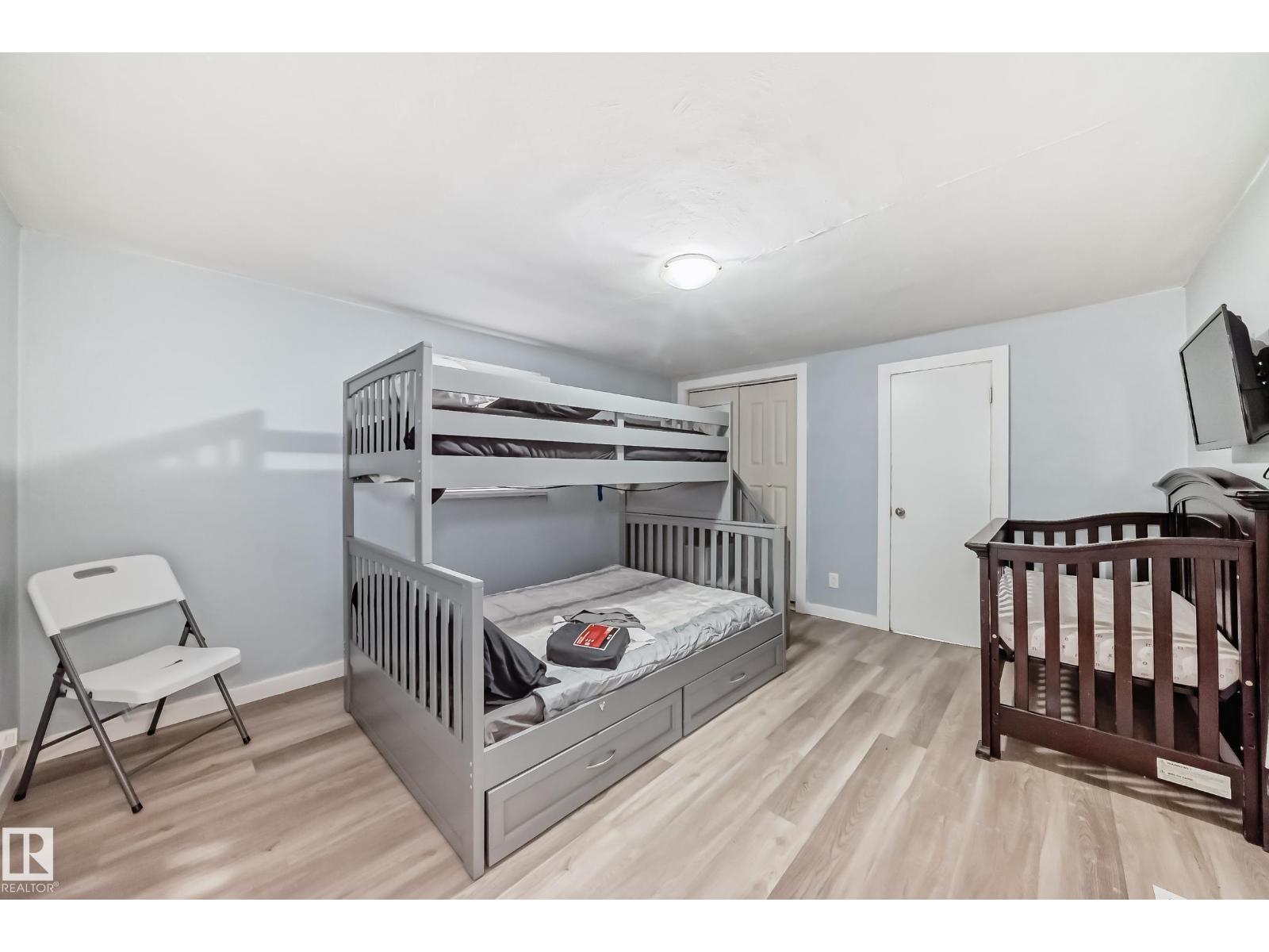 11951 77 ST NW NW, Edmonton