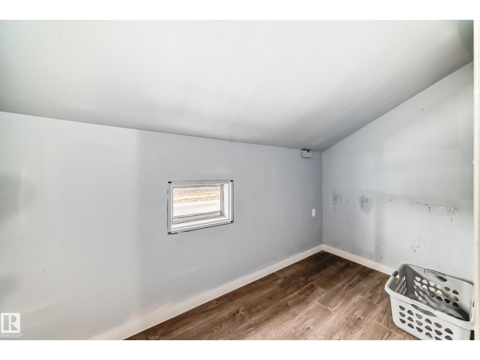 11951 77 ST NW NW, Edmonton