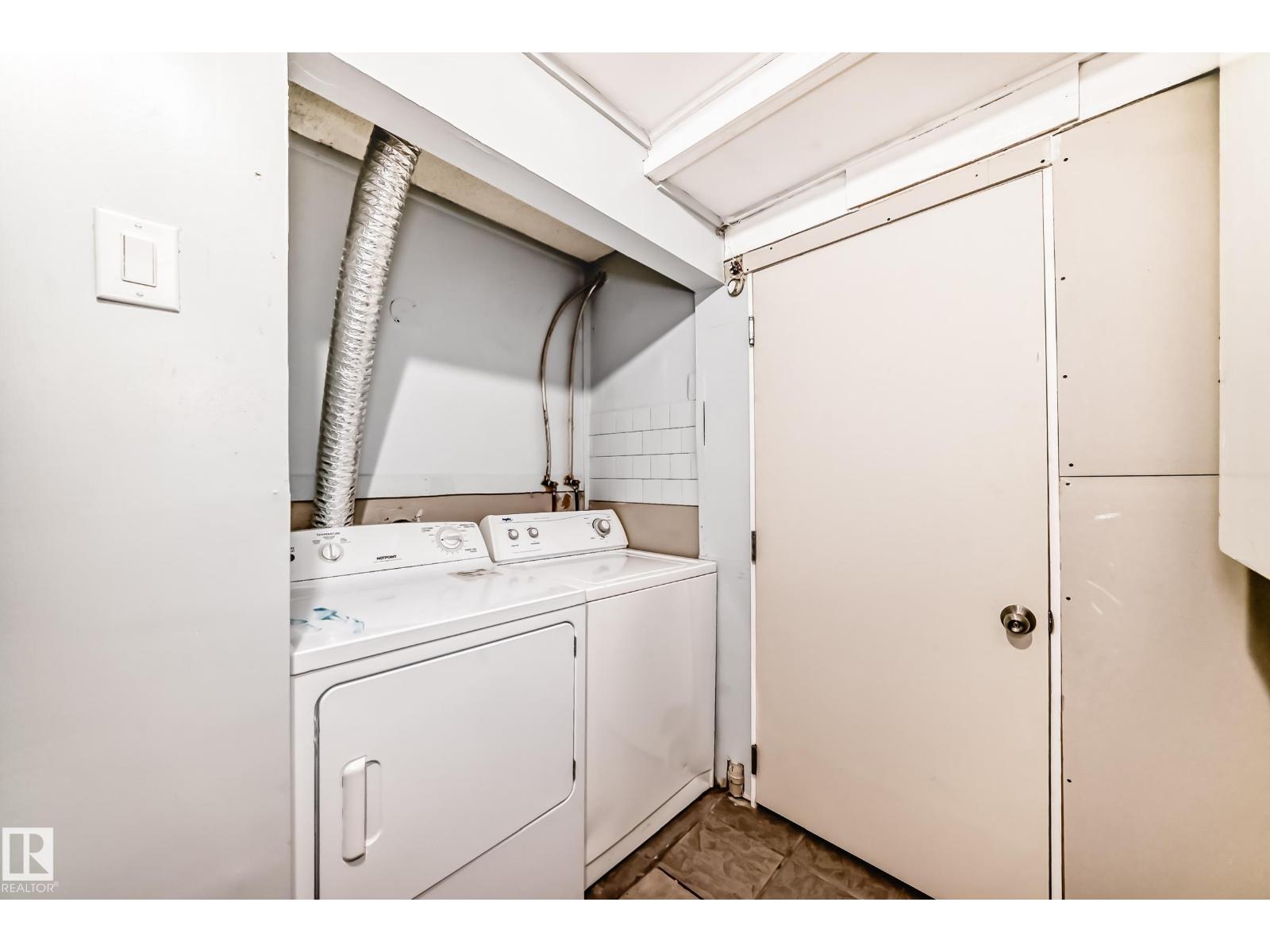 11951 77 ST NW NW, Edmonton