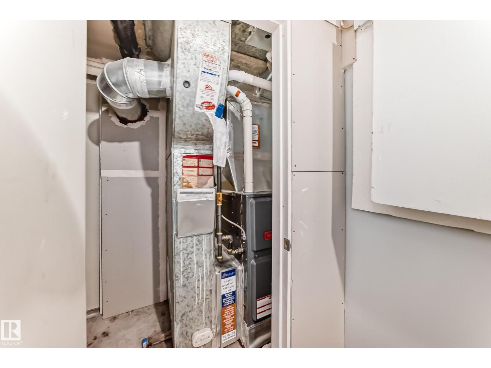 11951 77 ST NW NW, Edmonton