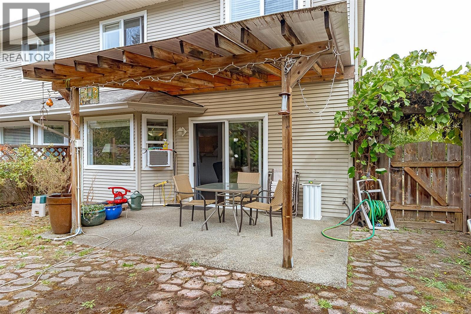 6000 Rockridge Rd, Duncan