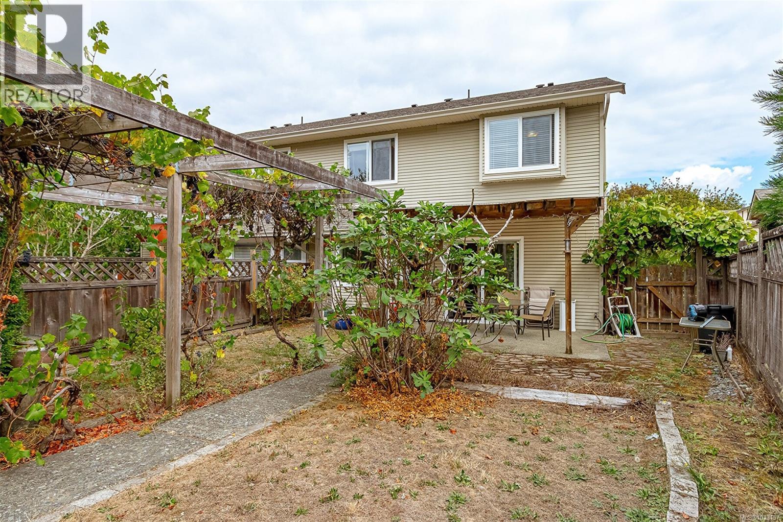 6000 Rockridge Rd, Duncan