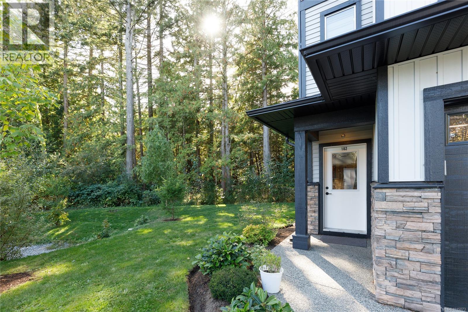 102 600 Ninth St, Nanaimo