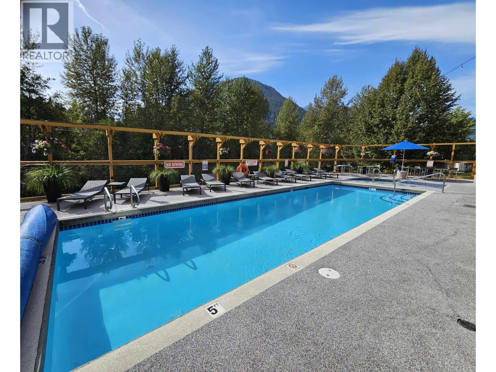 105 1490 HIGHWAY 99, Pemberton