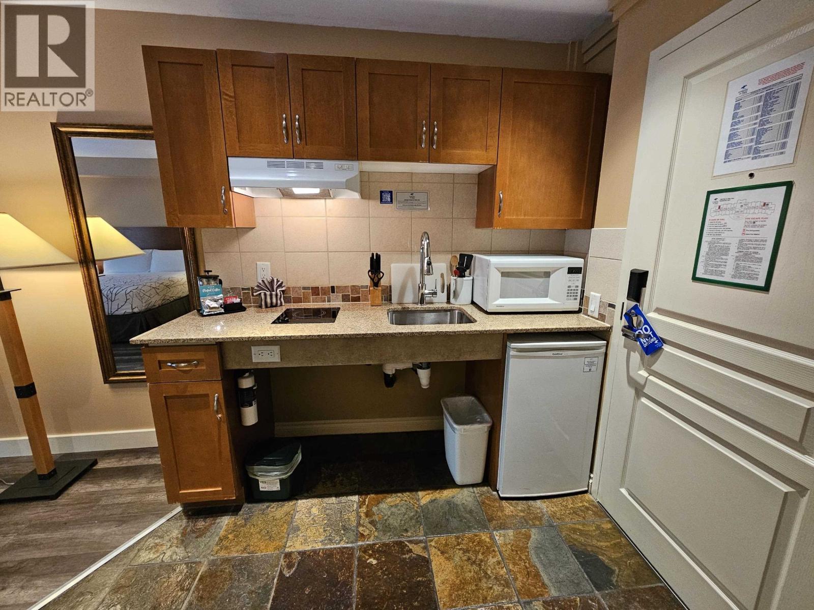 105 1490 HIGHWAY 99, Pemberton