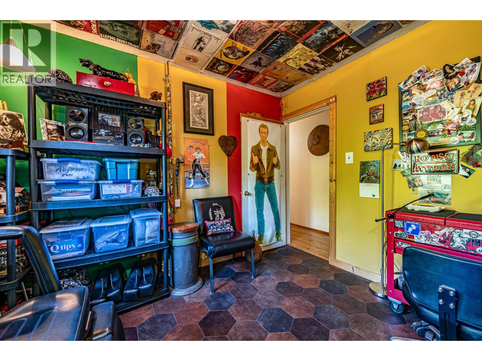 804 Cedar Avenue, Salmo