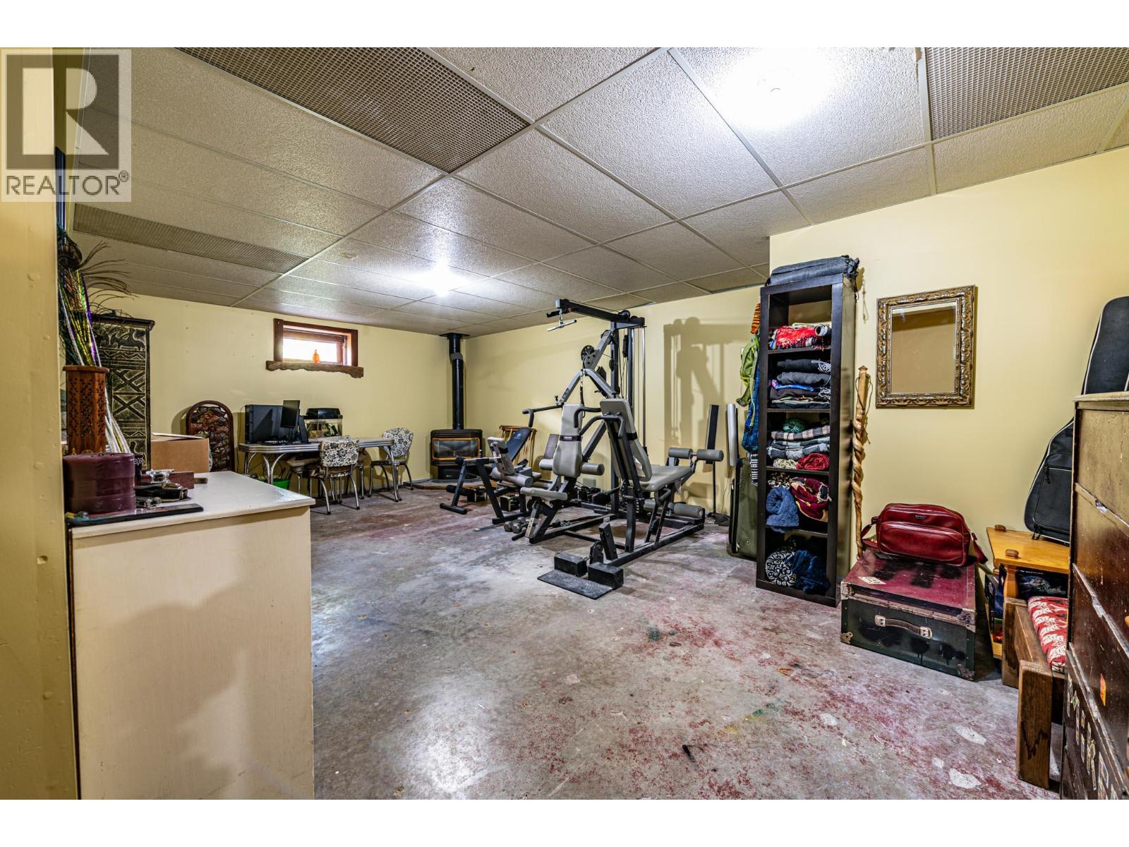 804 Cedar Avenue, Salmo