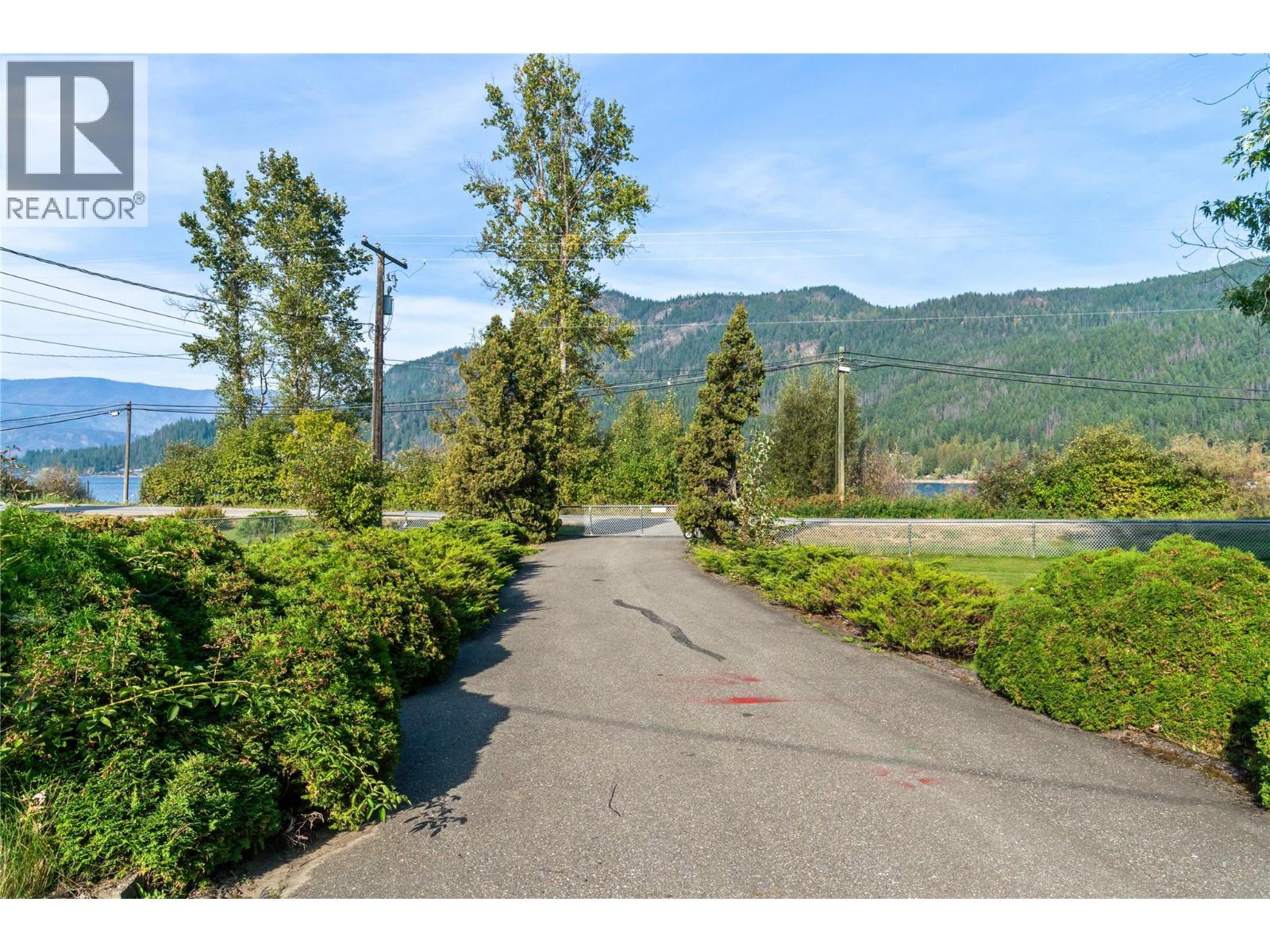 2602 Blind Bay Road, Blind Bay
